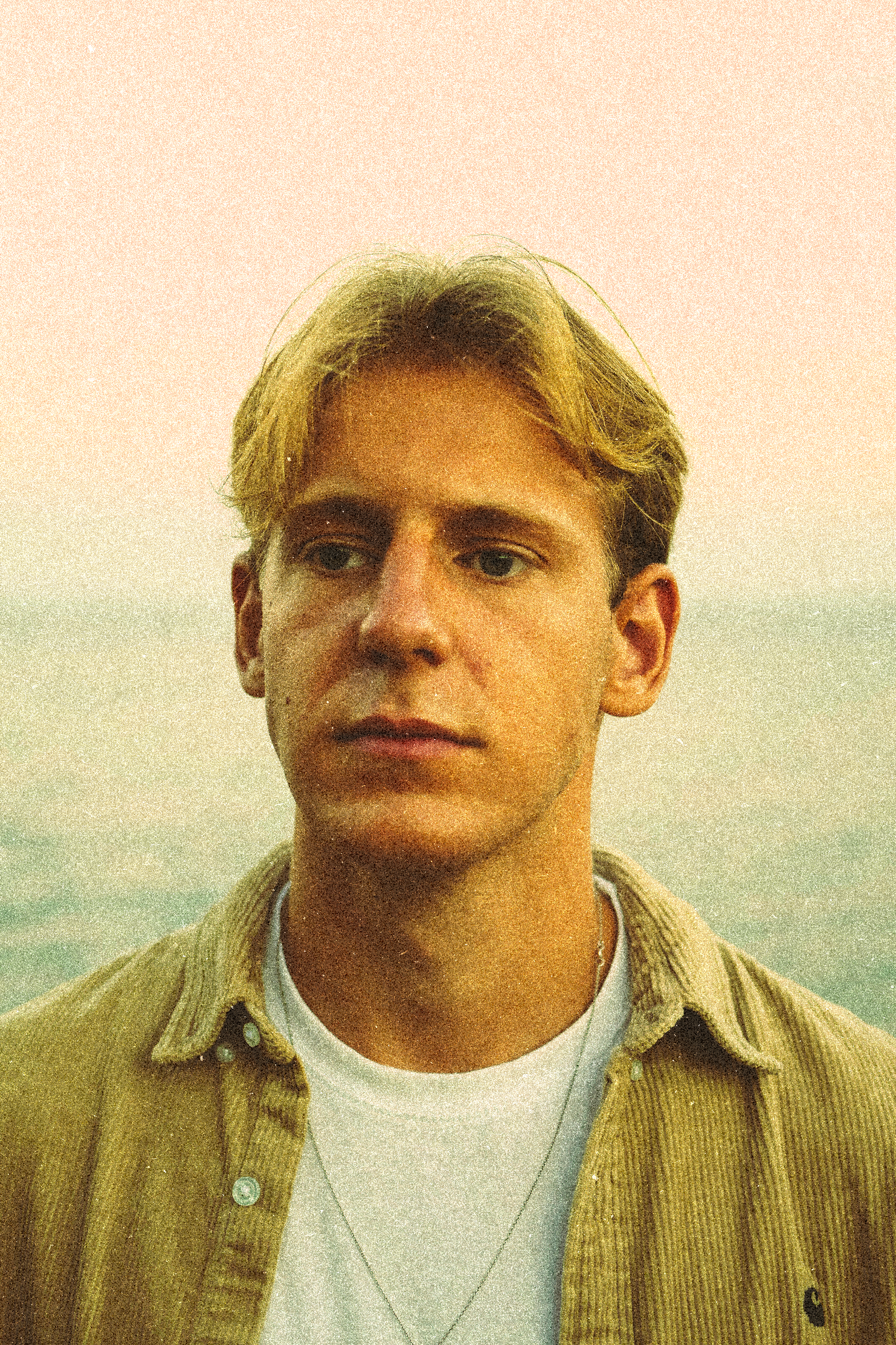 Ce cliché a été pris lors d’un shooting improvisé avec mon frère, quelque part entre deux marées calmes sur la côte de Valence, en Espagne.